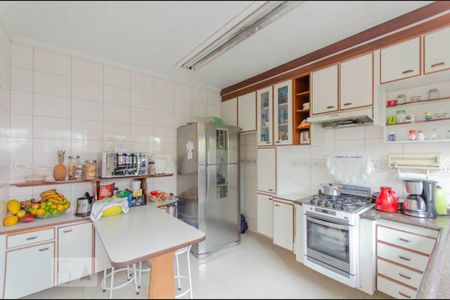 Casa à venda com 313m², 3 quartos e 3 vagas Casa à venda com 313m², 3 quartos e 3 vagasCozinha