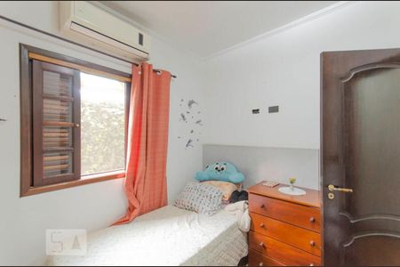 Casa à venda com 313m², 3 quartos e 3 vagas Casa à venda com 313m², 3 quartos e 3 vagasQuarto 1