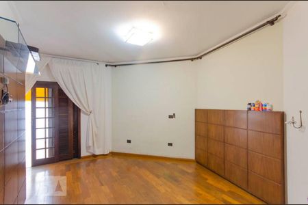 Casa à venda com 313m², 3 quartos e 3 vagas Casa à venda com 313m², 3 quartos e 3 vagasSuíte