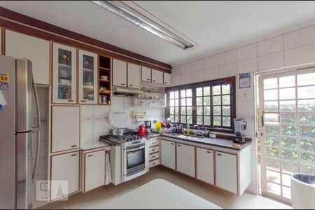 Casa à venda com 313m², 3 quartos e 3 vagas Casa à venda com 313m², 3 quartos e 3 vagasCozinha