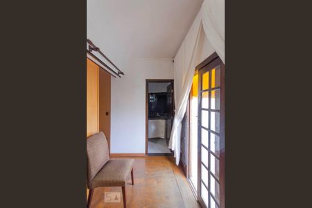 Casa à venda com 313m², 3 quartos e 3 vagas Casa à venda com 313m², 3 quartos e 3 vagasSuíte