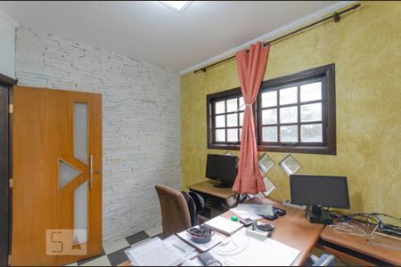 Casa à venda com 313m², 3 quartos e 3 vagas Casa à venda com 313m², 3 quartos e 3 vagasEscritório