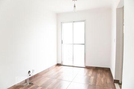Sala de apartamento à venda com 2 quartos, 48m² em Vila Carmosina, São Paulo