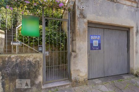 Casa à venda com 359m², 1 quarto e 1 vagaContato