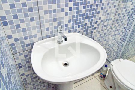 Casa para alugar com 98m², 2 quartos e 1 vaga Casa para alugar com 98m², 2 quartos e 1 vagaBanheiro