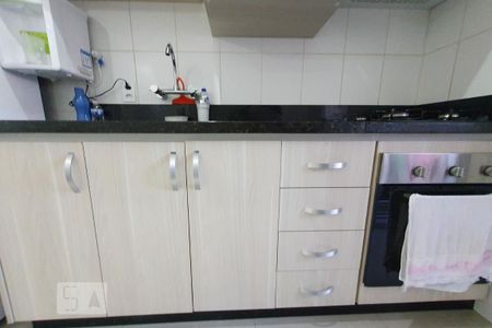 Apartamento à venda com 53m², 2 quartos e 1 vaga Apartamento à venda com 53m², 2 quartos e 1 vagaDetalhe Armário Cozinha