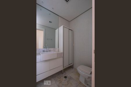 Apartamento para alugar com 156m², 3 quartos e 4 vagasSuíte 2 - Banheiro