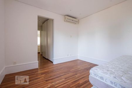 Apartamento para alugar com 156m², 3 quartos e 4 vagasSuíte 2