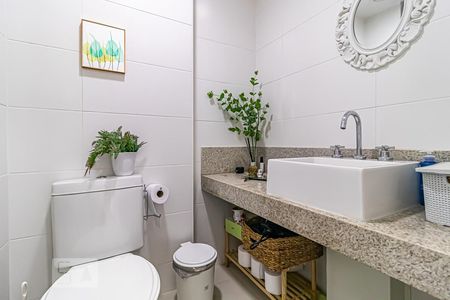 Apartamento à venda com 64m², 2 quartos e 1 vagaBanheiro Social