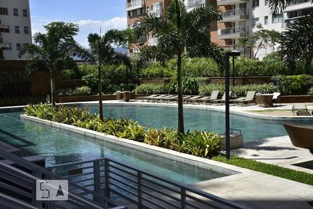 Apartamento à venda com 64m², 2 quartos e 1 vagaÁrea comum - Piscina