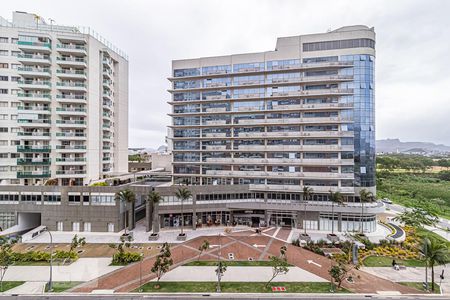 Apartamento à venda com 64m², 2 quartos e 1 vagaVista