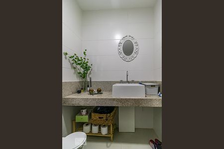 Apartamento à venda com 64m², 2 quartos e 1 vagaBanheiro Social