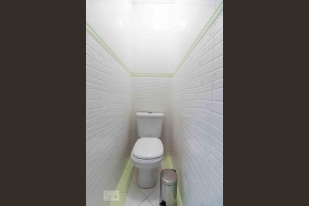 Casa à venda com 180m², 3 quartos e 2 vagasBanheiro Corredor