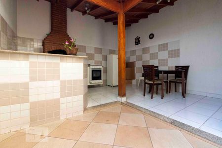 Casa à venda com 180m², 3 quartos e 2 vagasÁrea Gourmet