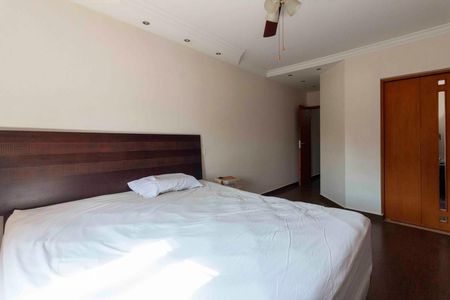 Casa à venda com 180m², 3 quartos e 2 vagasQuarto 1 - Suite