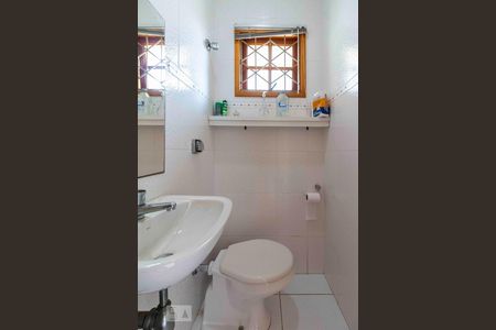 Casa à venda com 180m², 3 quartos e 2 vagasLavabo 2