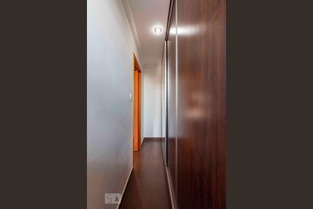 Casa à venda com 180m², 3 quartos e 2 vagasCloset Quarto 1 - Suite