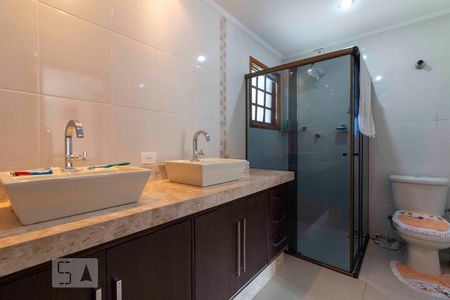 Casa à venda com 180m², 3 quartos e 2 vagasBanheiro Quarto 1 - Suite