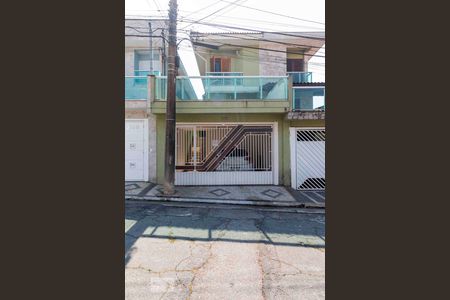 Casa à venda com 180m², 3 quartos e 2 vagasFachada