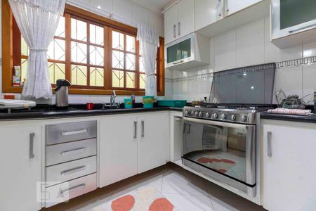 Casa à venda com 180m², 3 quartos e 2 vagasCozinha