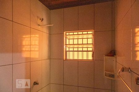 Casa para alugar com 90m², 2 quartos e 2 vagas Casa para alugar com 90m², 2 quartos e 2 vagasBanheiro da Suíte