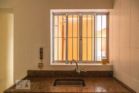 Casa para alugar com 90m², 2 quartos e 2 vagas Casa para alugar com 90m², 2 quartos e 2 vagasCozinha