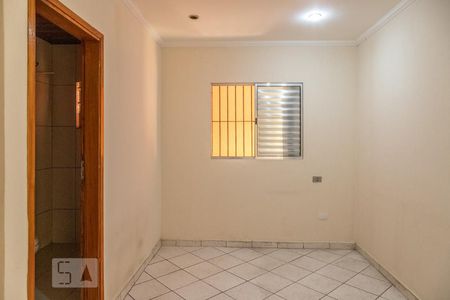 Casa para alugar com 90m², 2 quartos e 2 vagas Casa para alugar com 90m², 2 quartos e 2 vagasSuíte