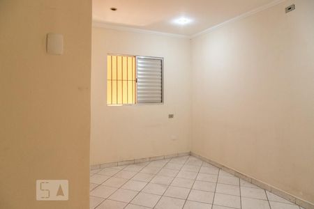 Casa para alugar com 90m², 2 quartos e 2 vagas Casa para alugar com 90m², 2 quartos e 2 vagasSuíte