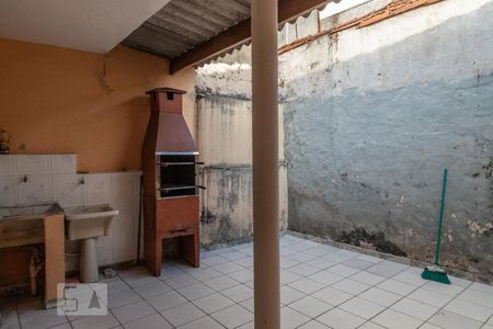 Casa para alugar com 90m², 2 quartos e 2 vagas Casa para alugar com 90m², 2 quartos e 2 vagasQuintal