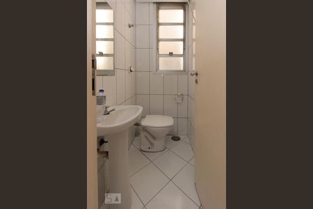 Apartamento para alugar com 120m², 2 quartos e 2 vagasBanheiro de serviço