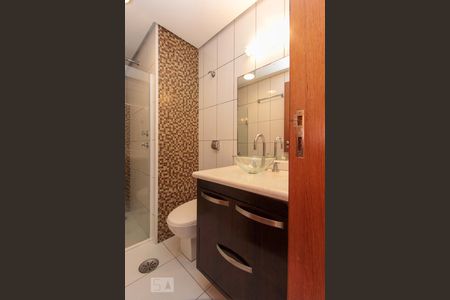 Banheiro de apartamento para alugar com 2 quartos, 120m² em Cerqueira César, São Paulo