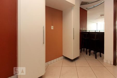 Apartamento para alugar com 120m², 2 quartos e 2 vagasCozinha
