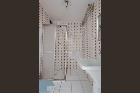 Banheiro de kitnet/studio à venda com 1 quarto, 40m² em Vila Ipiranga, Porto Alegre