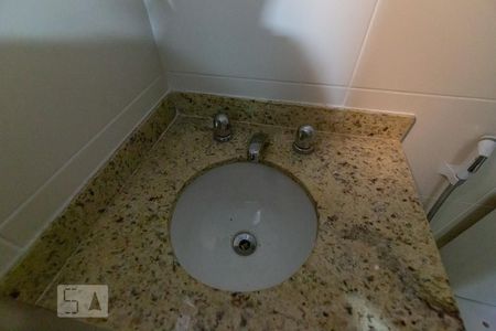 Apartamento à venda com 80m², 2 quartos e 1 vagaBanheiro da Suíte