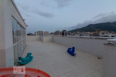Apartamento à venda com 80m², 2 quartos e 1 vagaÁrea Comum - Playground