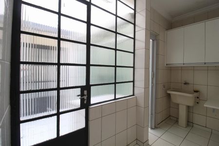 Casa para alugar com 150m², 3 quartos e 1 vagaÁrea de serviço