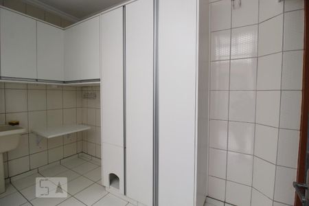 Casa para alugar com 150m², 3 quartos e 1 vagaÁrea de serviço