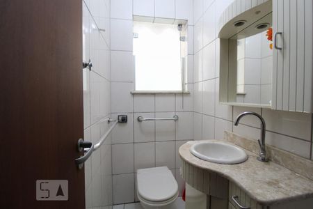 Lavabo de casa para alugar com 3 quartos, 150m² em Vila Assunção, Santo André