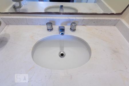 Apartamento para alugar com 50m², 2 quartos e 1 vagaBanheiro - Torneira