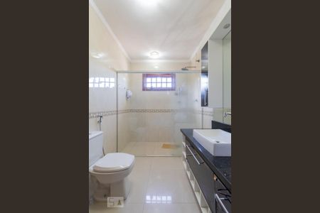 Casa à venda com 230m², 5 quartos e 1 vaga Casa à venda com 230m², 5 quartos e 1 vagaBanheiro 1