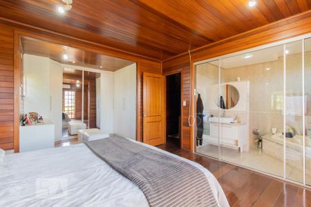 Casa à venda com 230m², 5 quartos e 1 vaga Casa à venda com 230m², 5 quartos e 1 vagaQuarto Suíte