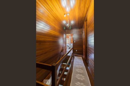 Casa à venda com 230m², 5 quartos e 1 vaga Casa à venda com 230m², 5 quartos e 1 vagaCorredor