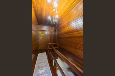 Casa à venda com 230m², 5 quartos e 1 vaga Casa à venda com 230m², 5 quartos e 1 vagaCorredor