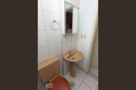 Banheiro de kitnet/studio à venda com 1 quarto, 41m² em Cavalhada, Porto Alegre