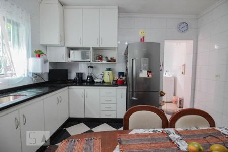 cozinha de casa à venda com 3 quartos, 240m² em Chácara Inglesa, São Paulo