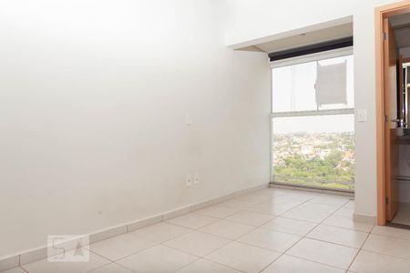 Suíte de apartamento para alugar com 3 quartos, 98m² em Morada da Colina, Uberlândia