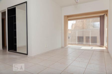 Sala de apartamento para alugar com 3 quartos, 98m² em Morada da Colina, Uberlândia