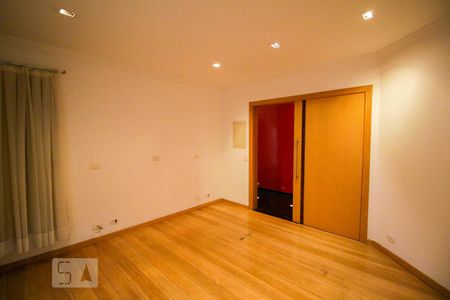 Escritório de casa à venda com 3 quartos, 650m² em Bosque da Saúde, São Paulo