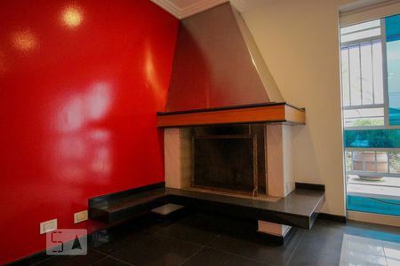 Lareira da sala de casa à venda com 3 quartos, 650m² em Bosque da Saúde, São Paulo