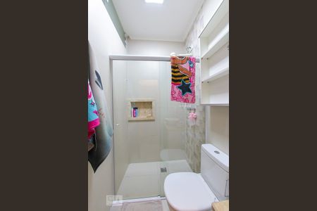 Casa à venda com 150m², 3 quartos e 4 vagasBanheiro da Suite 1